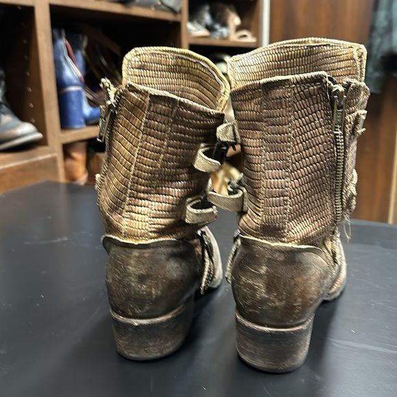 Freebird Apex embossed moto boots. - Picture 3 of 7